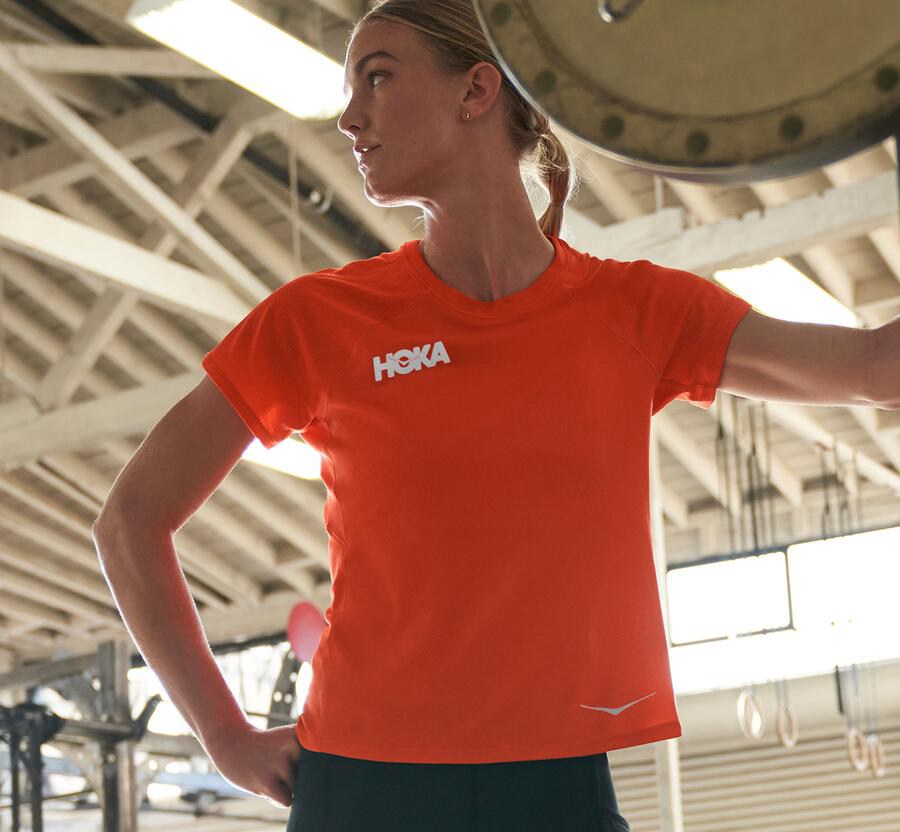 Hoka Australia One One Performance Short Sleeve - Womens Tops Orange - QIWKG-4960